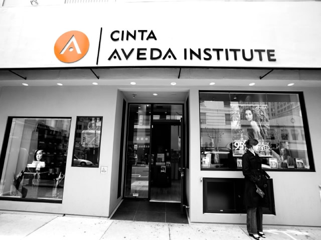 2011-11-19 Exterior Cinta Aveda Institute by Timothy Chang